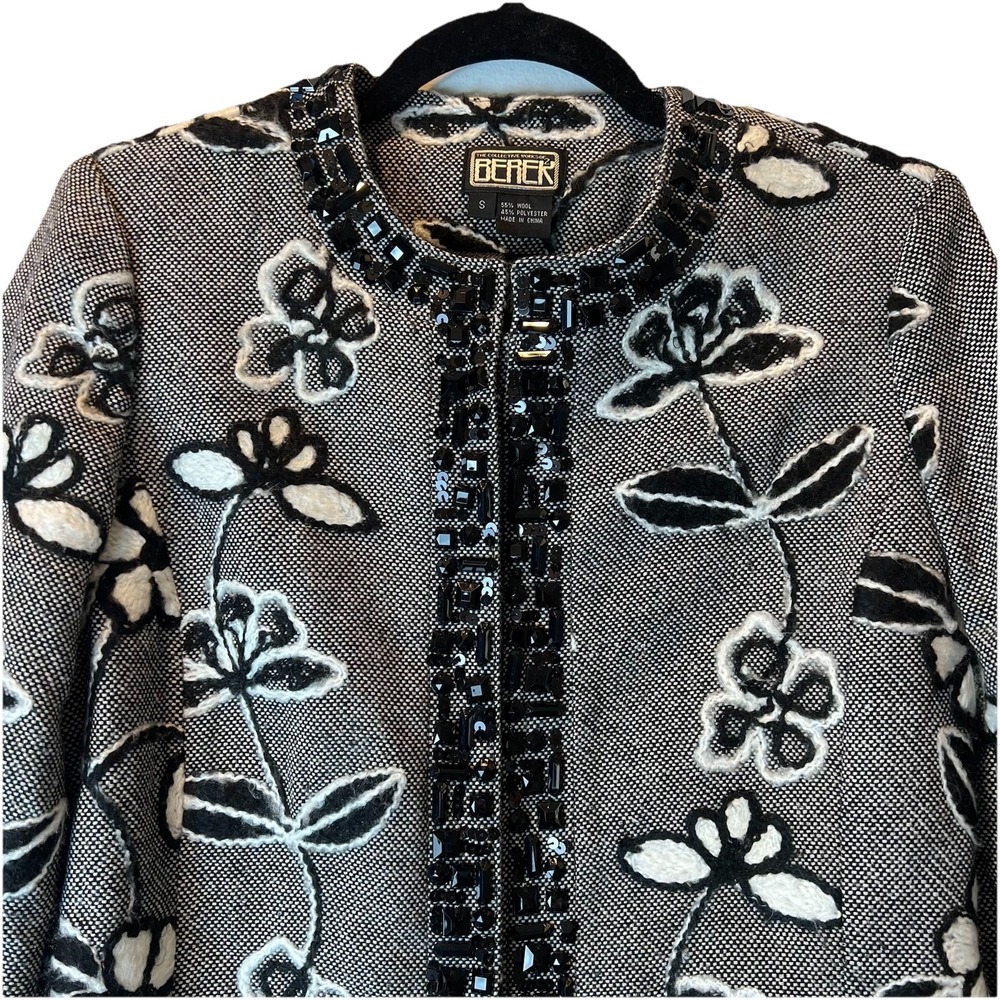 THE COLLECTIVE WORKS OF BEREK 2 BLACK/WHITE EMBROIDERED RHINESTONE JACKET Sz. S